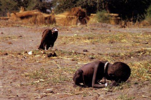 kevin-carter-vulture-and-child